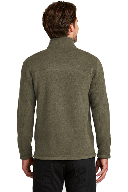 The North Face Sweater Fleece Jacket. NF0A3LH7